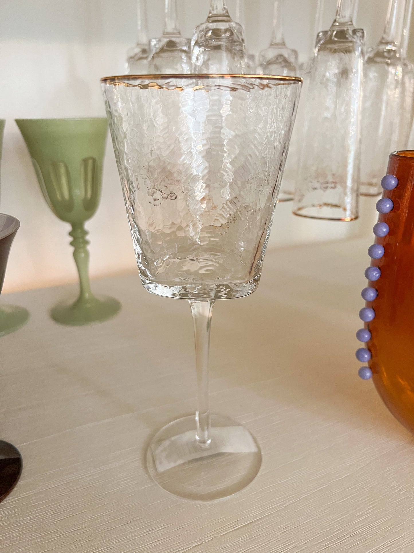 Aperitivo Triangular Wine Glass - Gold Rim