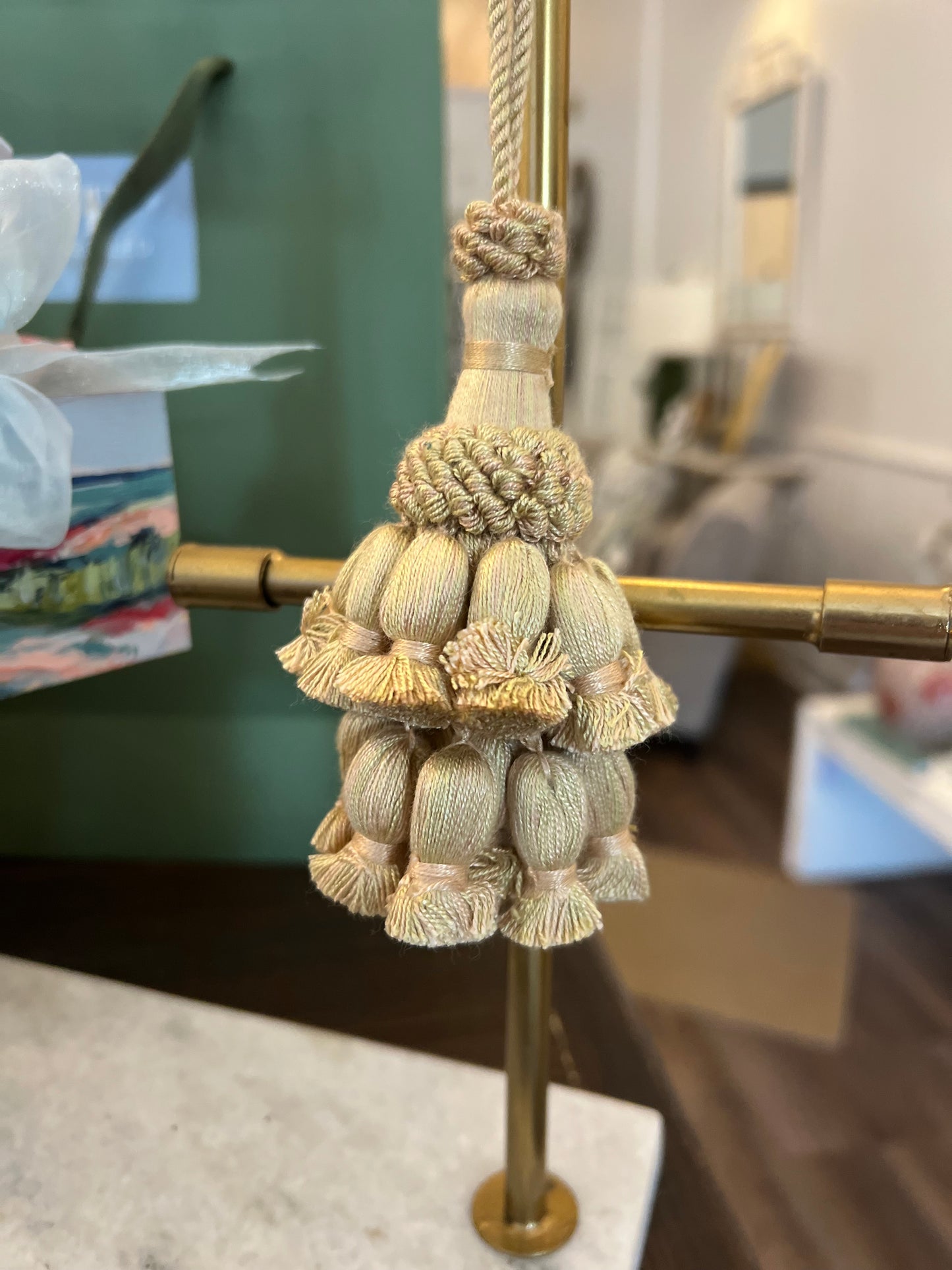 Small Italian Cluster Tassel